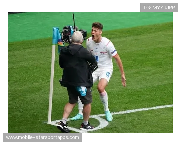 希克：胜利属于团队，尤其是后卫们的无声英雄行为，希克晋级决赛视频