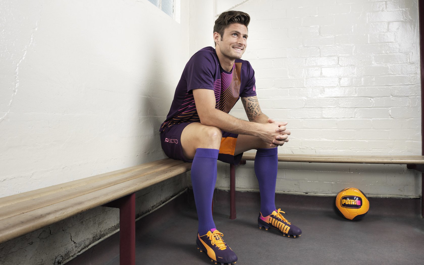 星空娱乐官网入口-主力前锋本赛季打入十球创造职业生涯最佳数据状态火热，球队前锋